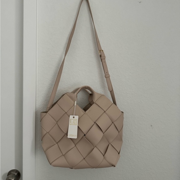 ✨NWT✨ VICI Cream Adeline Woven Faux Leather Satchel with Crossbody Strap - Picture 6 of 6